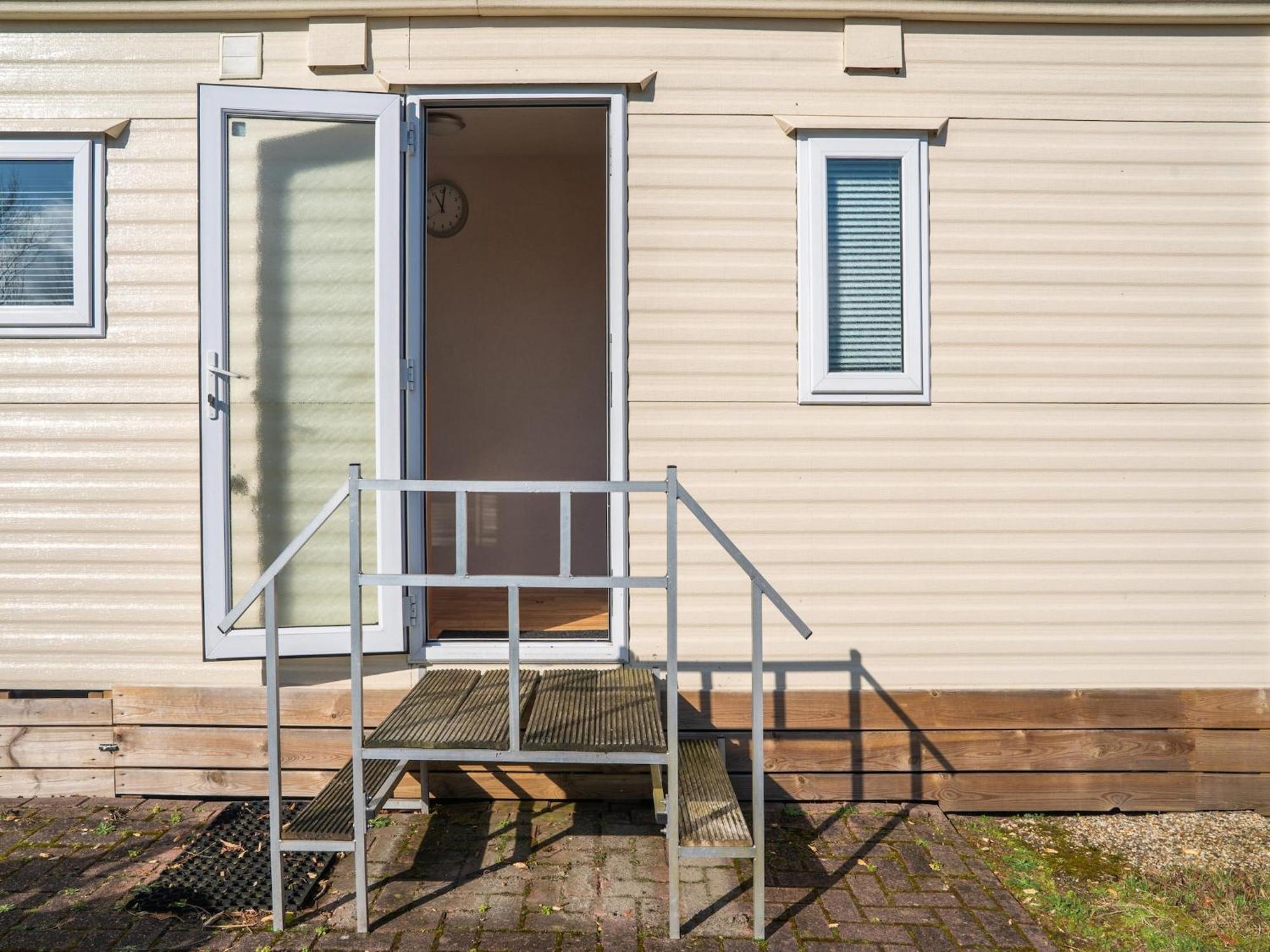 Cosy Holiday Home In Appelscha With Garden Bagian luar foto